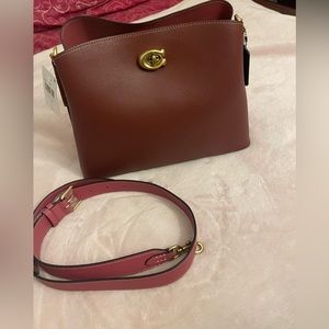 Coach Willow bag in the color burgundy